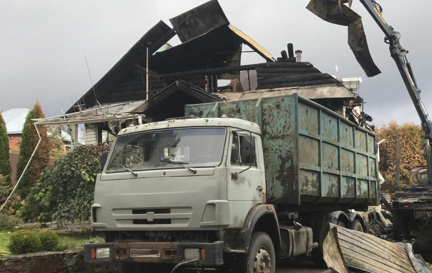 Read more about the article Изхвърляне на отпадъците след пожар